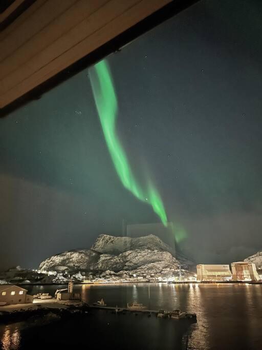 Apartmán Koselig Toppleilighet Med Fantastisk Utsikt Svolvær Exteriér fotografie