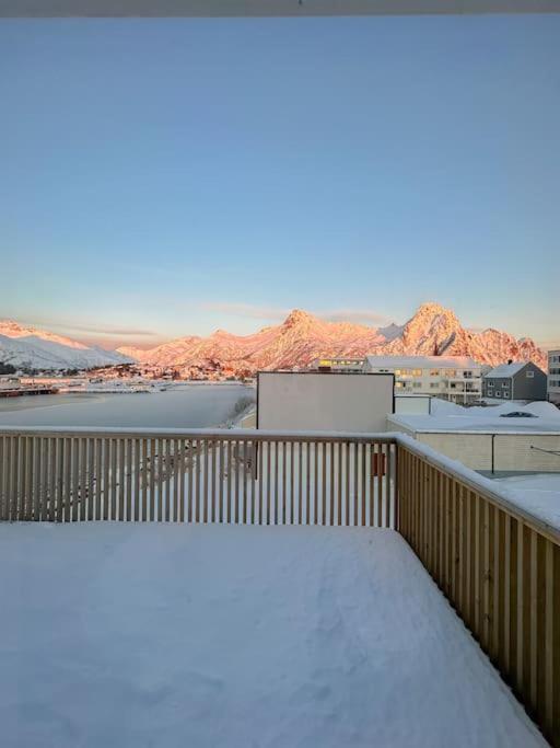 Apartmán Koselig Toppleilighet Med Fantastisk Utsikt Svolvær Exteriér fotografie