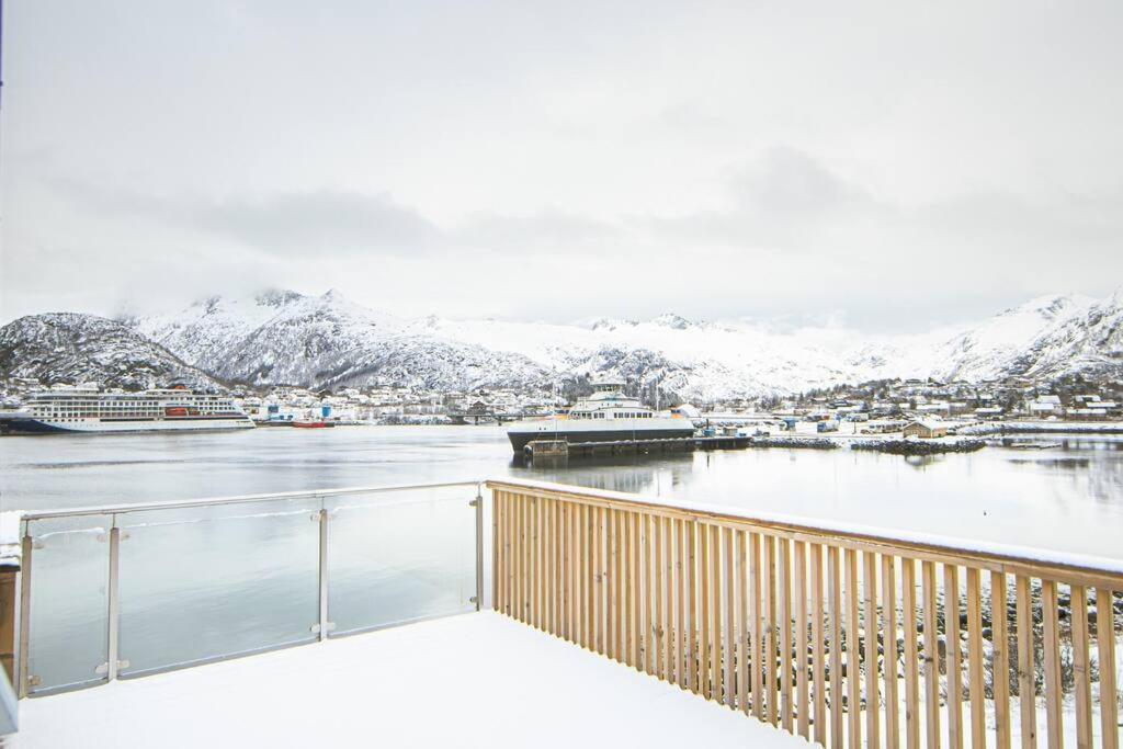 Apartmán Koselig Toppleilighet Med Fantastisk Utsikt Svolvær Exteriér fotografie